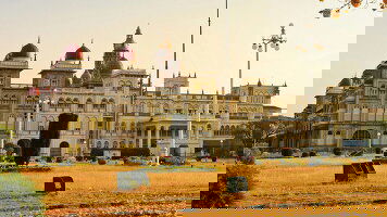 22 Day Delhi to Kochi: Hampi Ruins & The Taj Mahal (G Adventures)