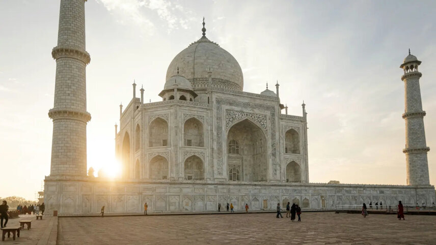 Signature: India's Jaipur, the Taj Mahal, Varanasi & Delhi