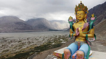 15 Day Golden Triangle & Ladakh: History, Culture & High Passes (G Adventures)
