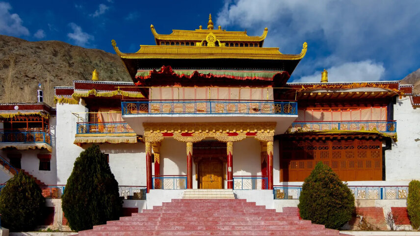 Ladakh Adventure: High Passes, Monasteries & Starry Skies