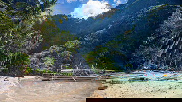 9 Day Manila and Palawan: Jungle Trekking, Local Eats & Epic Beaches (G Adventures)