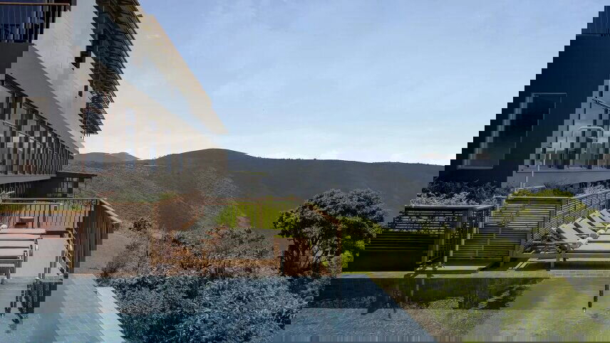 Signature: Tanzania’s Serengeti, Tarangire & Ngorongoro Crater