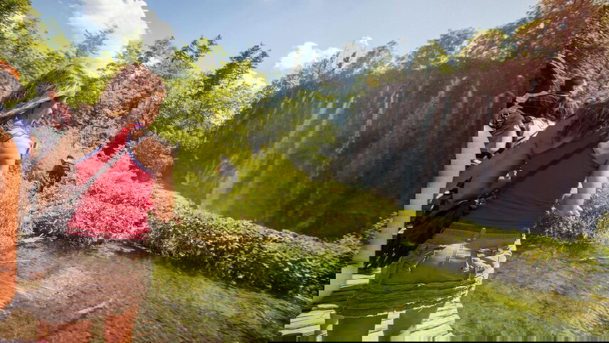 Croatia to the Greek Islands: Zagreb Nights & Santorini Views