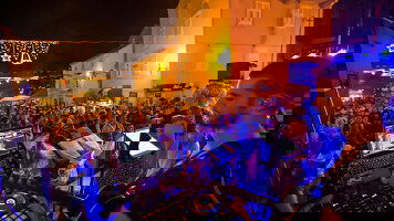 25 Day Total Europe: Austria, the Mediterranean & Ancient Athens (G Adventures)