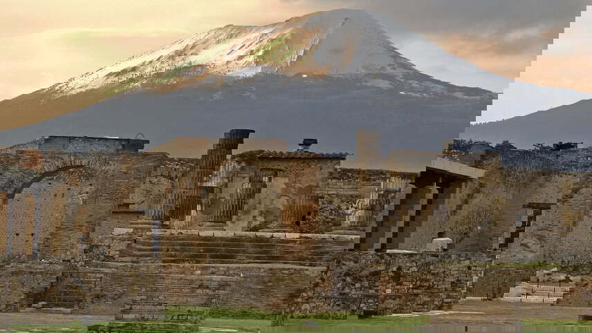 Journeys: Southern Italy, Naples to Rome