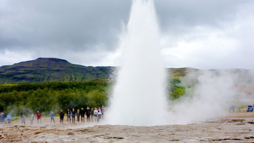 Iceland: Waterfalls, Hot Springs & Hiking Volcanic Landscapes
