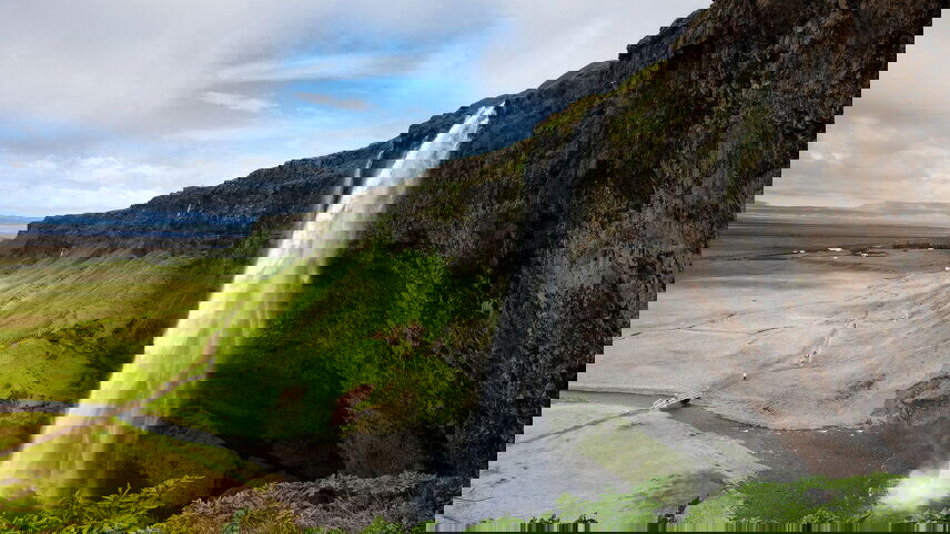 Winter in Iceland: Waterfalls & Aurora Nights