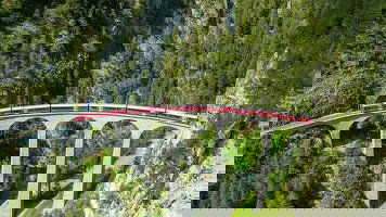 10 Day Signature: Iconic Trains of Switzerland & Italy's Lake District (G Adventures)