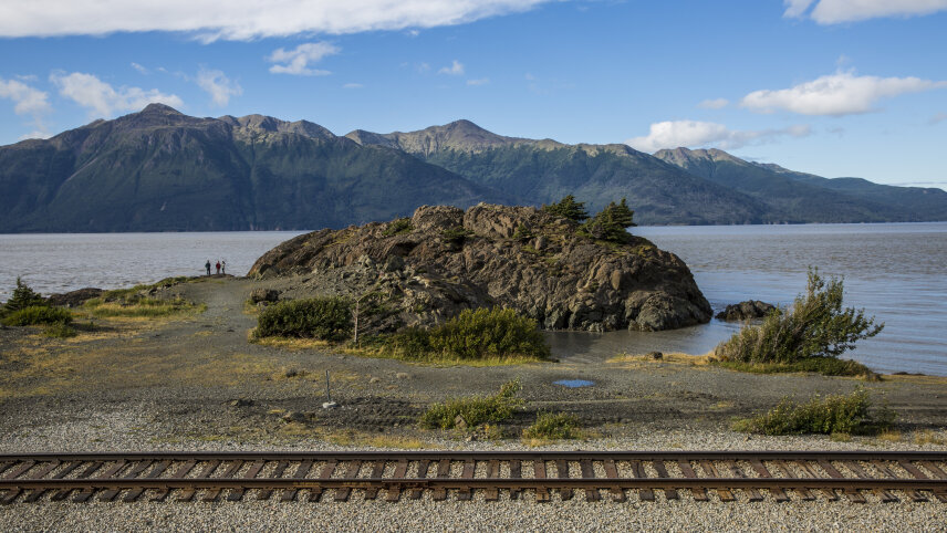 Signature: Alaska's Fairbanks, Denali & the Kenai Peninsula