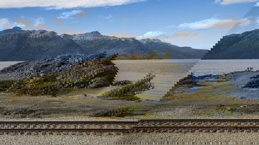 Alaska in Winter: Northern Lights & Dog Sledding Adventure