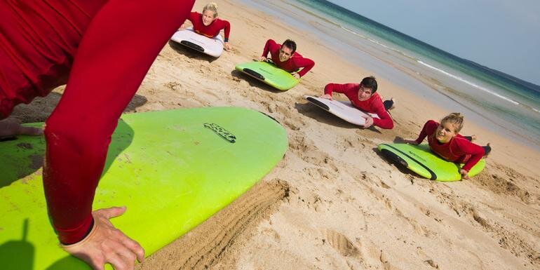 Sydney to Brisbane Experience: Bushwalks & Surfing