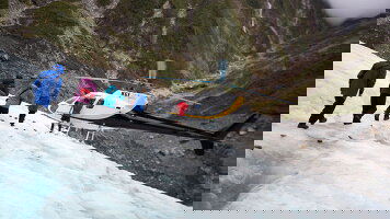 33 Day Australia and New Zealand: Surfing & National Parks (G Adventures)