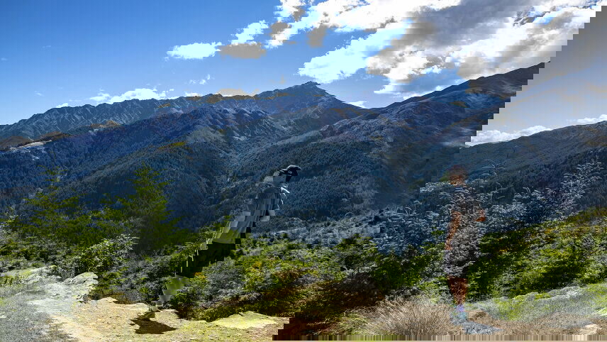 Australia and New Zealand: Surfing & National Parks