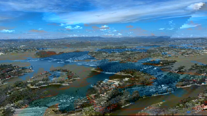 Colombia: Andean Vistas to Guatapé & the Caribbean