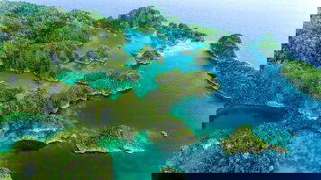 18 Day Indonesian Explorer: Bali, Raja Ampat & Papua New Guinea (Heritage Expeditions)