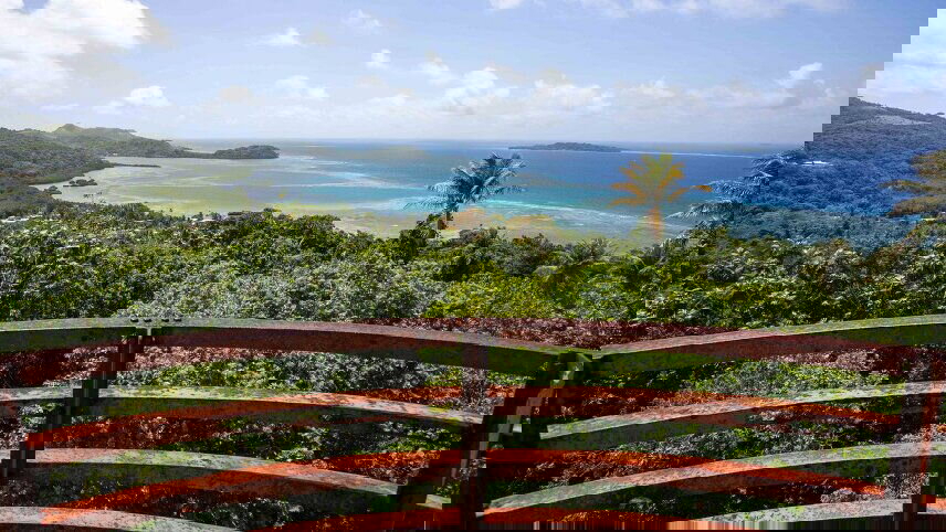 Micronesia's Atolls & Islands Odyssey