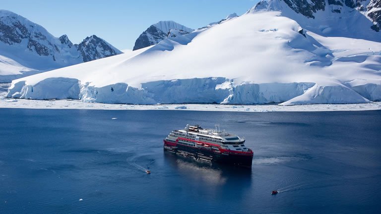 Antarctica, Patagonia, Chilean Fjords – Exploration of the Southern Highlights (Northbound)