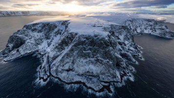 8 Day The Arctic Circle Explorer (Hurtigruten)