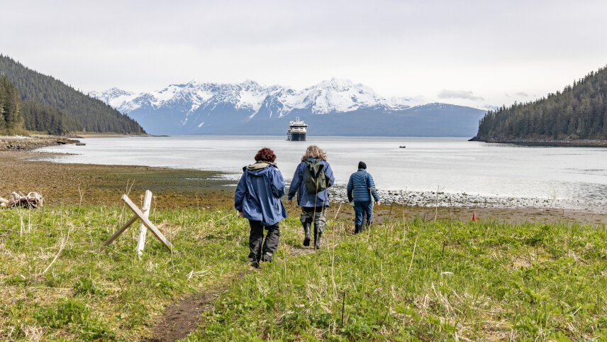 Alaska & British Columbia – Inside Passage, Bears and Aleutian Islands (Southbound)