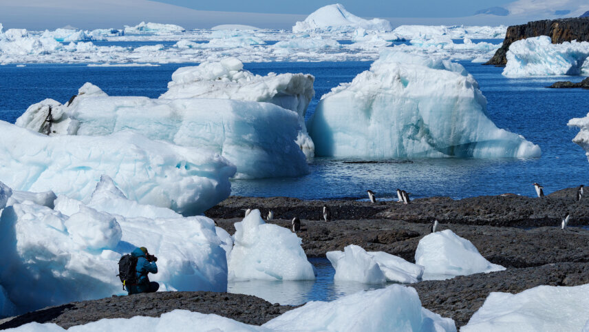 Antarctic Circle Expedition