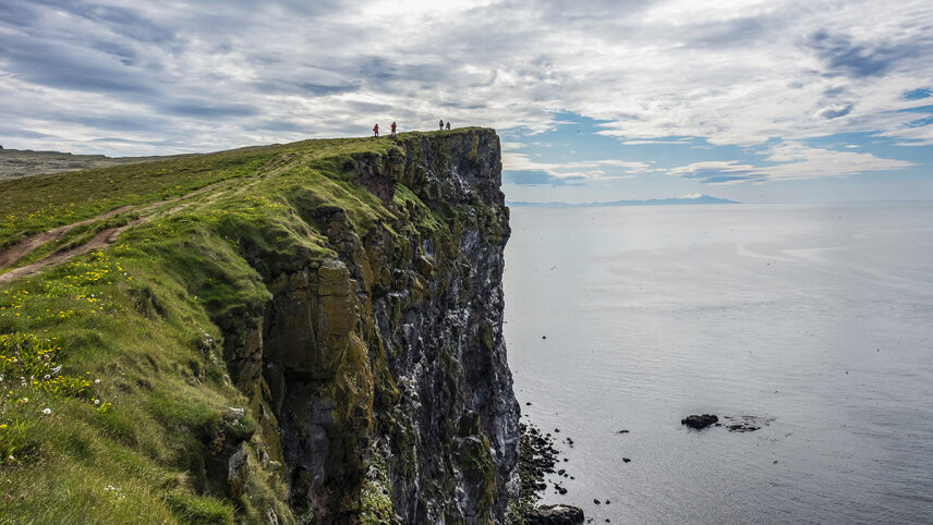 Expedition to Iceland - Hamburg to Reykjavík via North Atlantic Islands