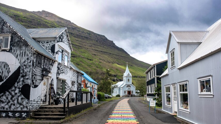 Expedition to Iceland - Hamburg to Reykjavík via North Atlantic Islands