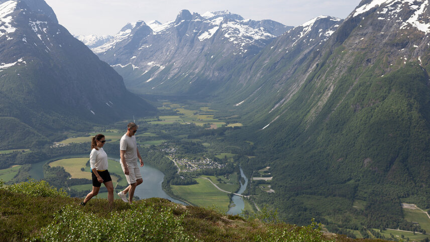 Sublime Svalbard – From Hamburg via Norway’s Springtime Fjords