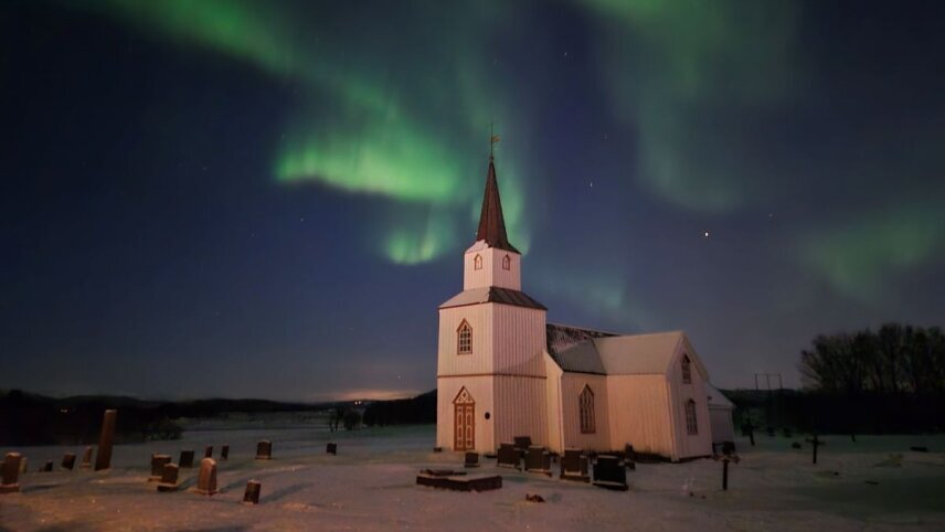 Ultimate Norway at Christmas - Arctic Expedition under the Northern Lights