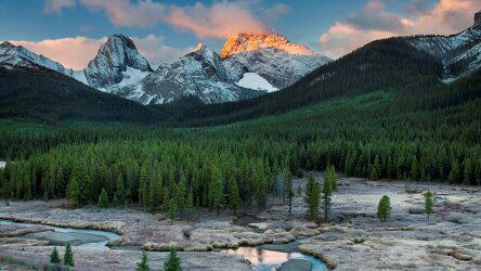 8 Day Spectacular Rockies and Glaciers of Alberta (Small Group) (Insight Vacations)