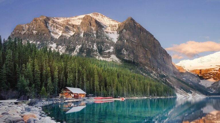 Spectacular Rockies and Glaciers of Alberta with Rocky Mountaineer (Small Group)
