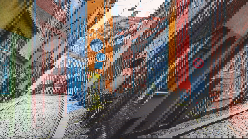 Northern Capitals (Women-Only Tour)