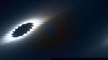 17 Day Iceland to Greenland: Total Solar Eclipse in Depth (Ocean Explorer) (Intrepid Travel)