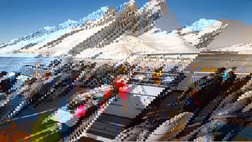 Journey to the Antarctic Circle