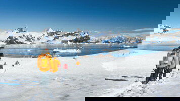 11 Day Antarctic Explorer: Discovering the 7th Continent (Intrepid)