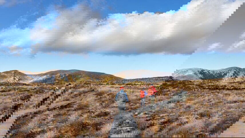 Walk New Zealand's Tongariro Crossing