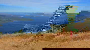 5 Day Walk New Zealand's Abel Tasman & Queen Charlotte (Intrepid)