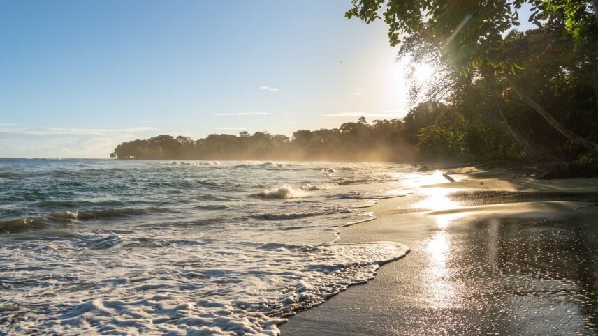 Premium Costa Rica: Tortuguero and Caribbean Coast