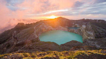 9 Day Komodo & Flores Adventure (Intrepid)
