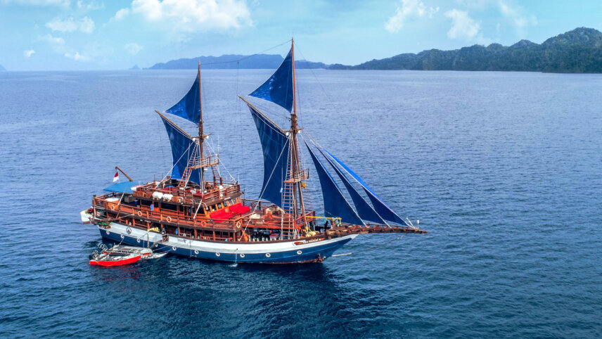 Indonesia Sailing Adventure: Raja Ampat