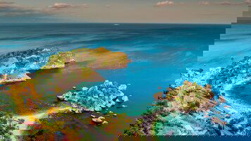 16 Day Highlights of Calabria, Mount Etna & Sicily (Intrepid)