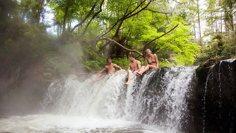 Intro Travel Launches Group Tours In New Zealand Intro Travel Launches Group Tours In New Zealand