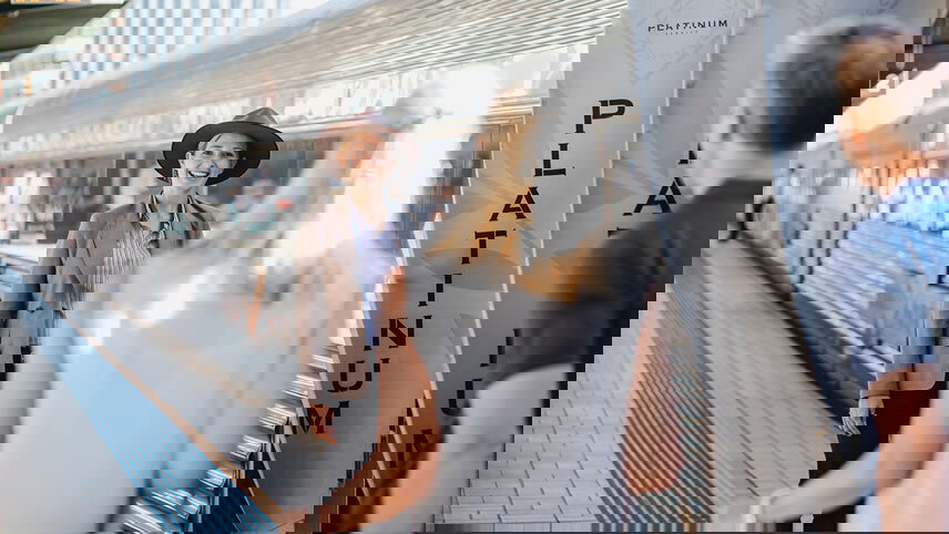 Indian Pacific with Sydney Harbour Lunch Cruise