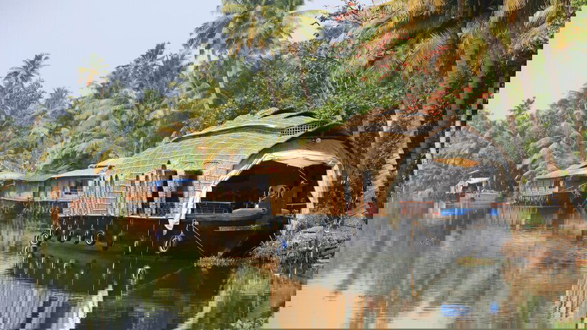 Essence of India with Kerala & Mumbai