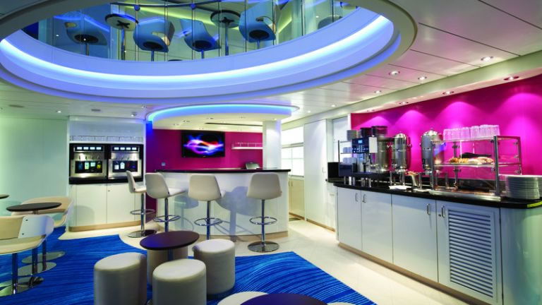 Studio Lounge, Norwegian Breakaway