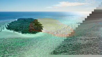 13 Day East Coast Island Escape (Outback Spirit)