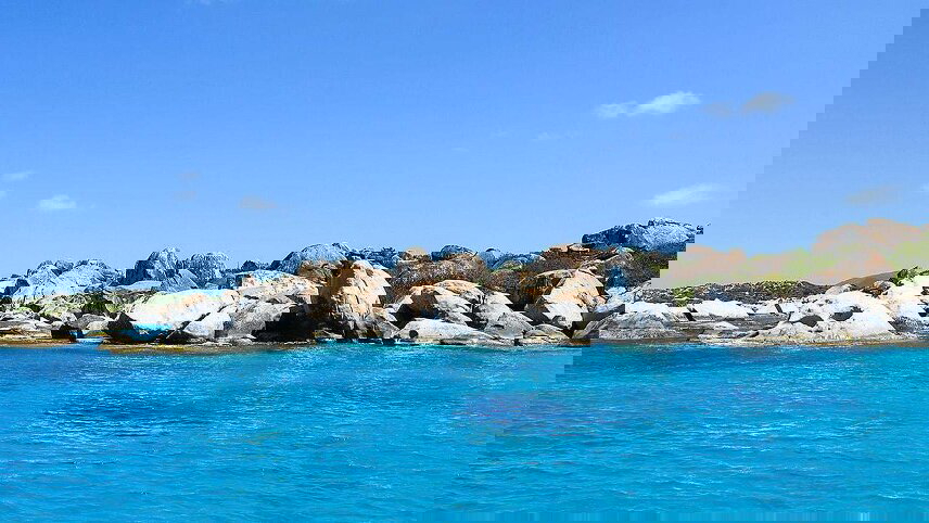 Reverie Under Sail in the Heart of the Lesser Antilles