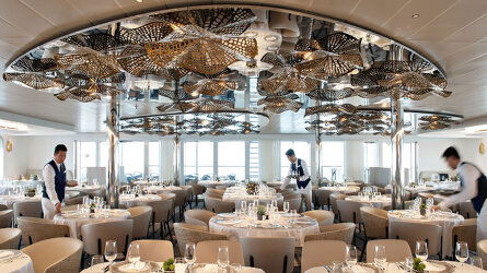 Relaxed Dining Settings