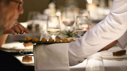 Relaxed Dining Settings