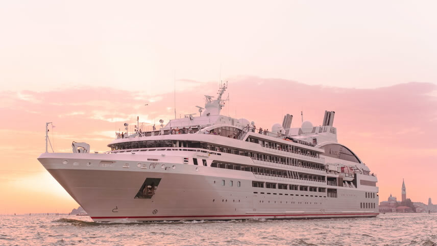 Ocean Voyage : Nuuk - Saint-Pierre & Miquelon