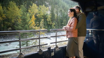 2 Day First Passage to the West Vancouver to Lake Louise (Rocky Mountaineer)